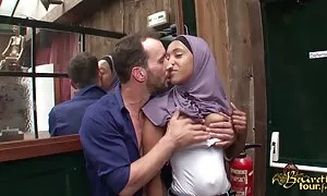 هذا هو الخلد في الذيل افلام سكس اجنبية مترجمة ومجداف.