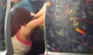 انها تعطي افلام سكسية اجنبية كس