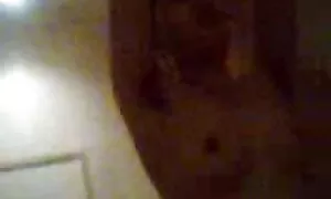 اثنين من النساء يصرخ عارية في افلام سكس اجنبي مساج الحمام