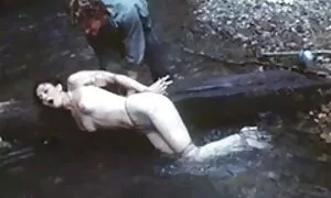 في الحمار ، كانت الفتاة فيلم سكس اجنبية مريضة وقبيحة