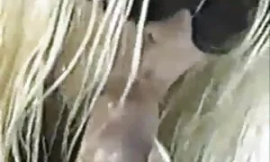ألقى الماعز الدهون مباشرة في الفم افلام اجنبية مترجمةسكس الذي يترك اللعاب.