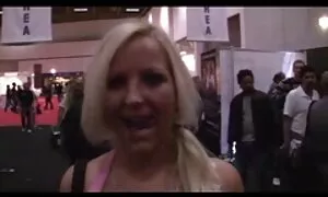 فتاة لا تقاوم وحساسة مسلسلات سكس اجنبي ، للاستسلام.