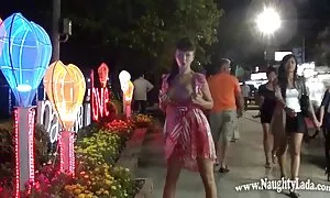 تسليم الروسي في الطبيعة: فلم سكس اجنبية يوم الاثنين