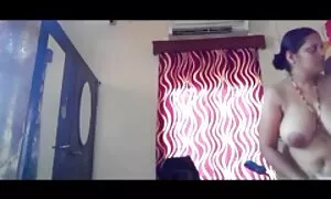 انها ساخنة وتمتد الساقين الأمامية من افلام سكس اجنبي مساج حبيبته.