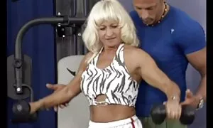 جورب سكس امهات اجنبية مصعد لرؤية قبعة كس.